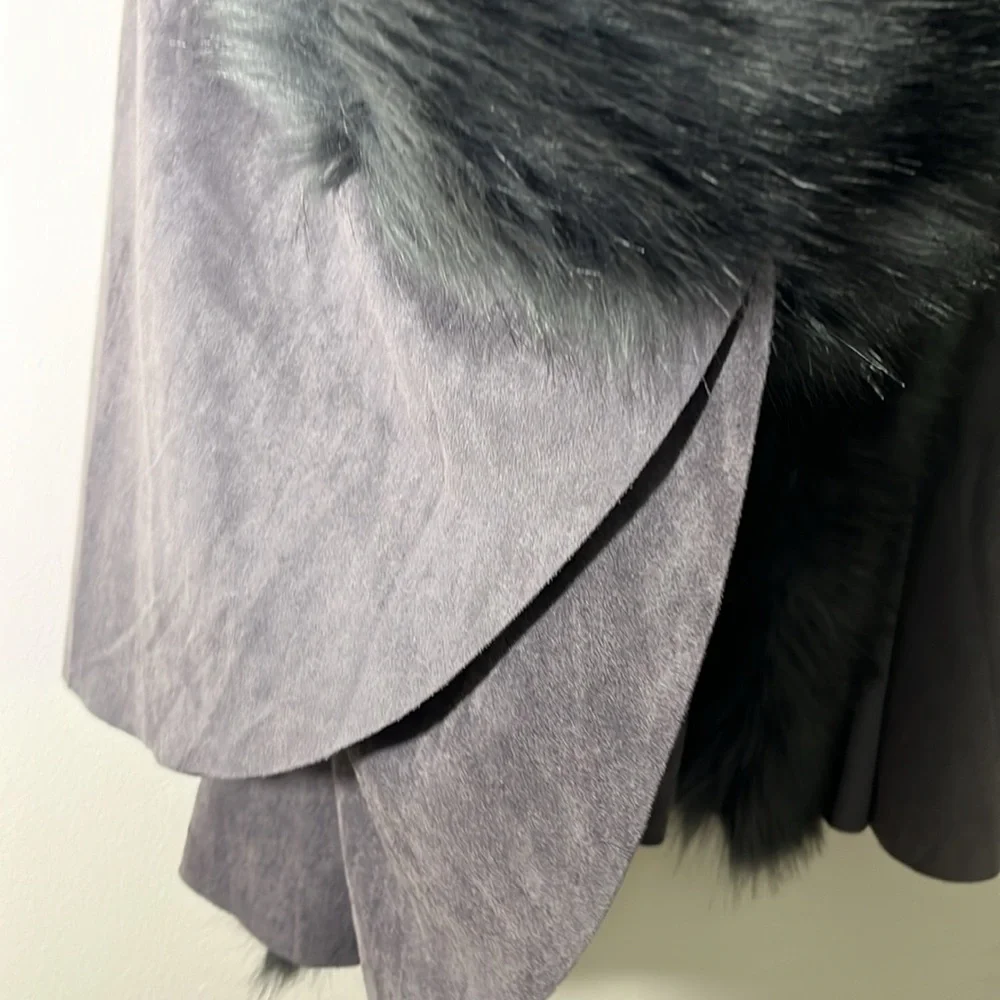 JAYLEY Grey Faux Fur Faux Suede Cape - Picture 8 of 13